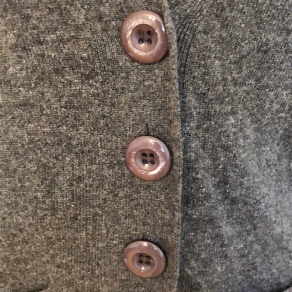 Vest - Picture 3 of 4